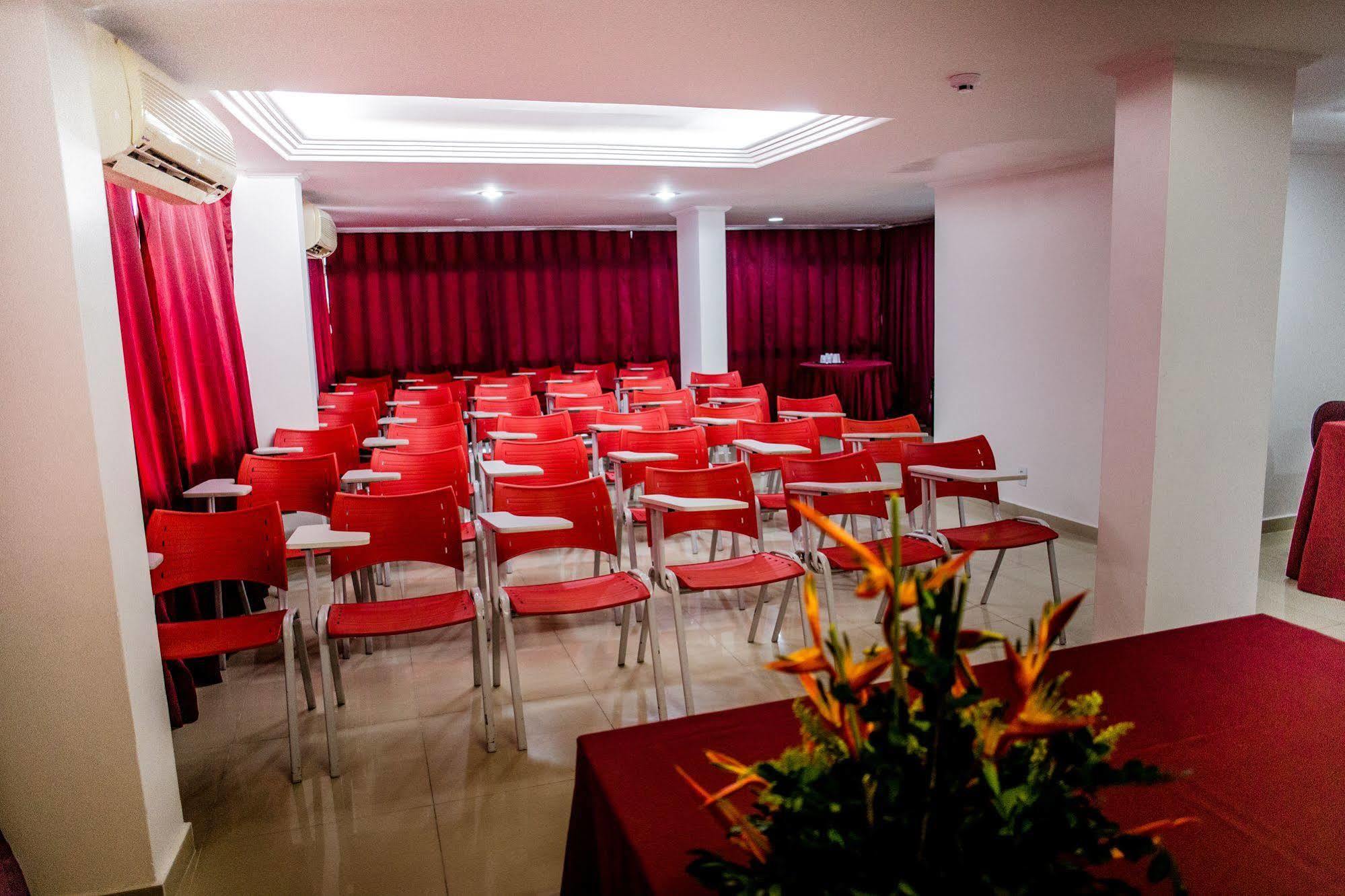 Reis Palace Hotel Petrolina Esterno foto